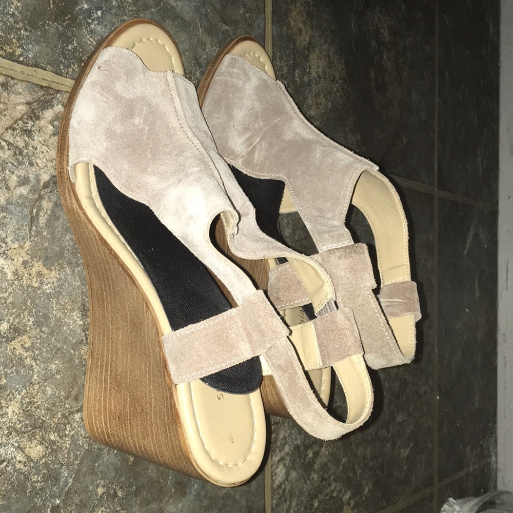 Sophia Milano wedges with removable foam inserts for extra comfort